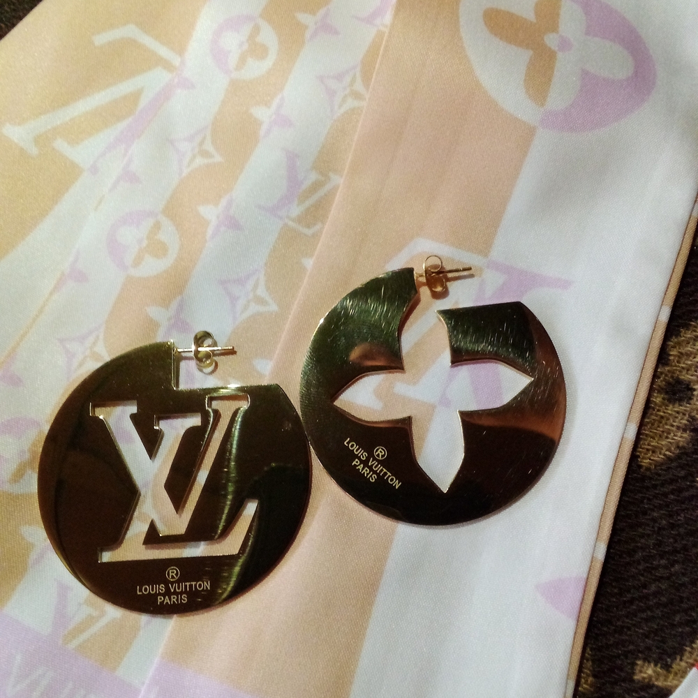 Lv Logo Gold Earrings
